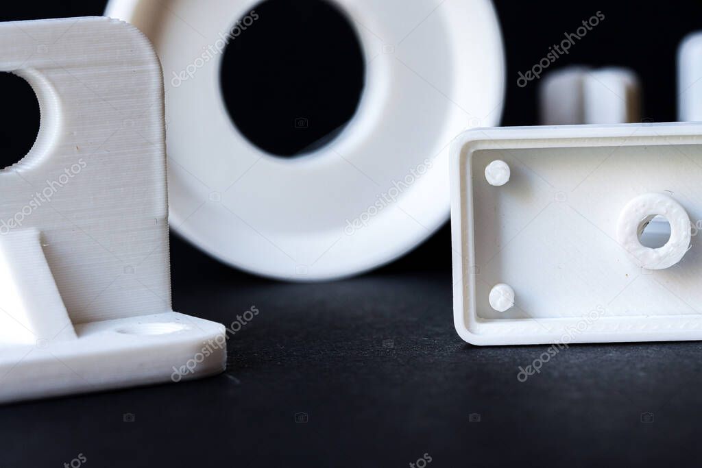 3D-Modell eines Elektronikgehäuses mit Platine